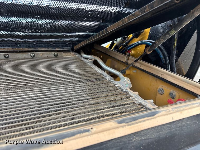 image for item FG0404 2022 Caterpillar 299D3 tracked skid steer loader