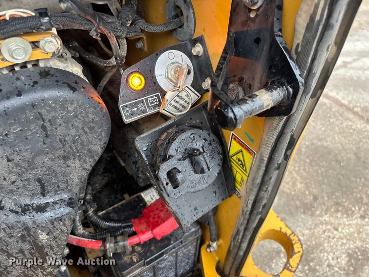 image for item FG0404 2022 Caterpillar 299D3 tracked skid steer loader