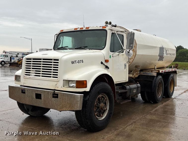 1992 International 4900 Water Truck VIN: 1HTSHPCT7NH445976 Lot: 999394515