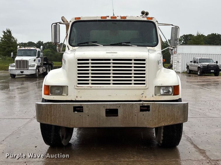 image for item FG0405 1992 International 4900 water truck