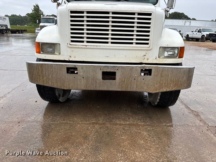 image for item FG0405 1992 International 4900 water truck
