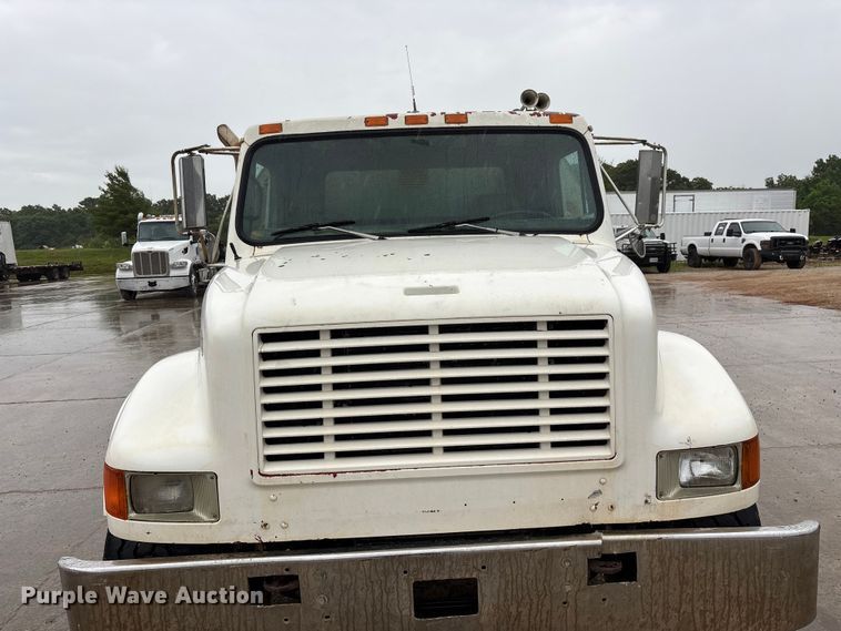 image for item FG0405 1992 International 4900 water truck