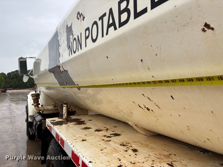 image for item FG0405 1992 International 4900 water truck