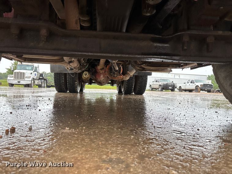 image for item FG0405 1992 International 4900 water truck