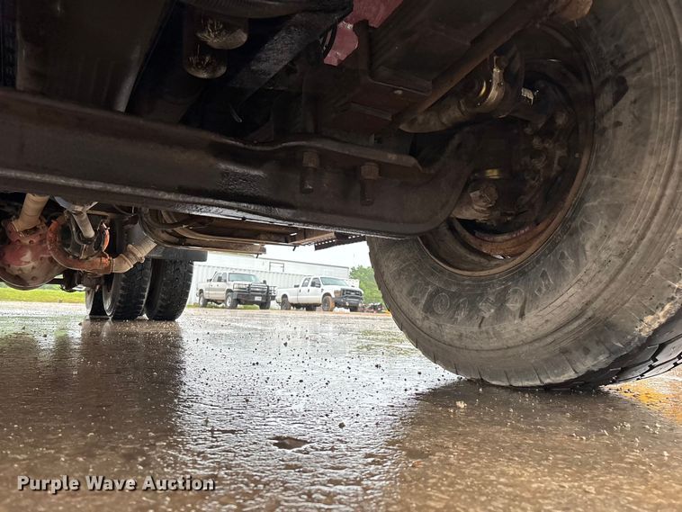 image for item FG0405 1992 International 4900 water truck