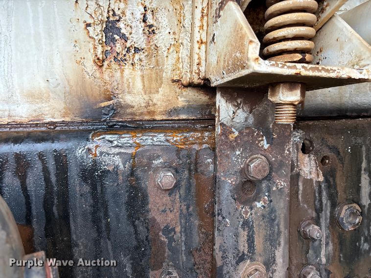 image for item FG0405 1992 International 4900 water truck