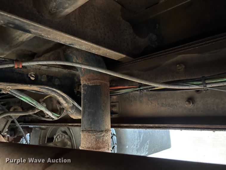 image for item FG0405 1992 International 4900 water truck