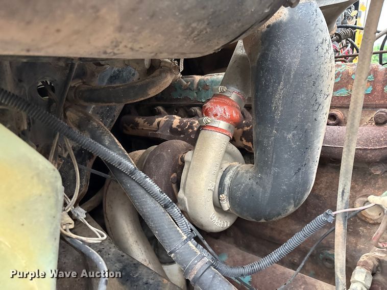 image for item FG0405 1992 International 4900 water truck