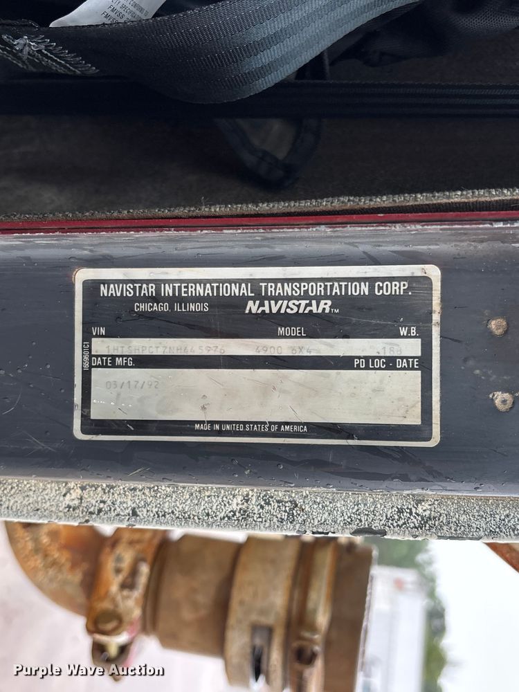 image for item FG0405 1992 International 4900 water truck