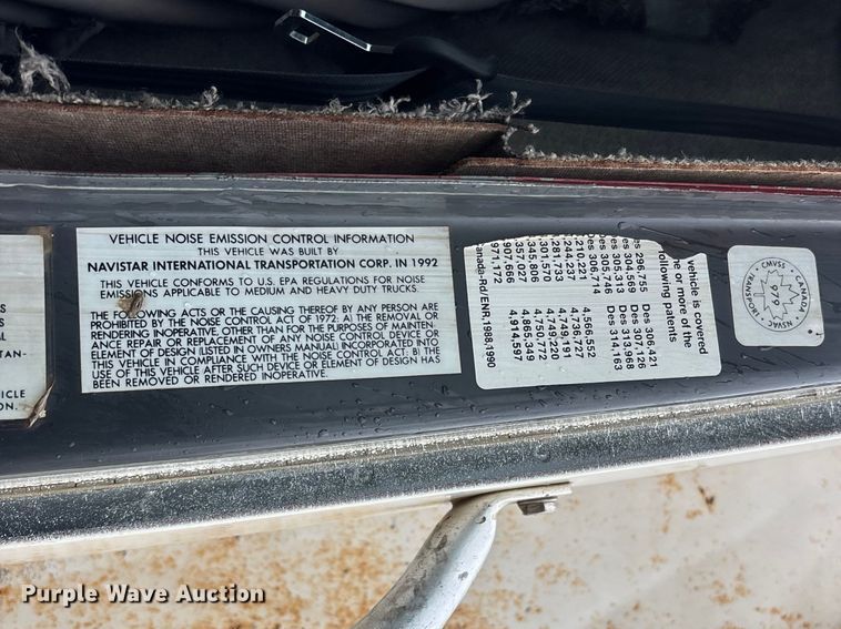 image for item FG0405 1992 International 4900 water truck