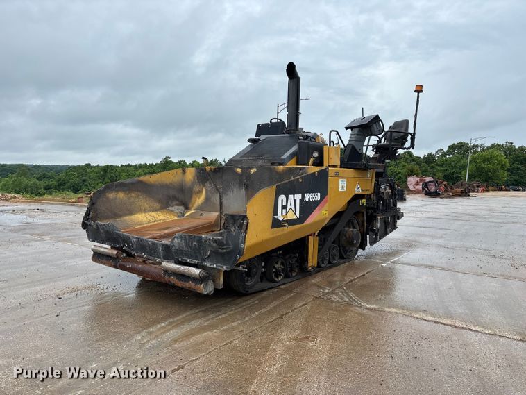image for item FG0406 2014 Caterpillar AP-655D paver