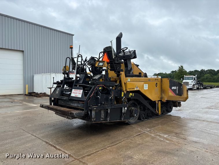 image for item FG0406 2014 Caterpillar AP-655D paver