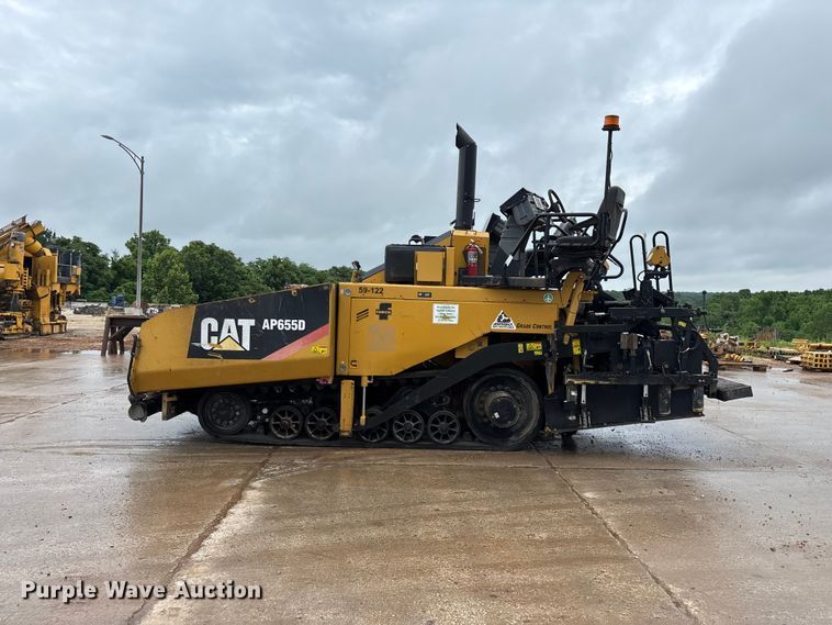 image for item FG0406 2014 Caterpillar AP-655D paver