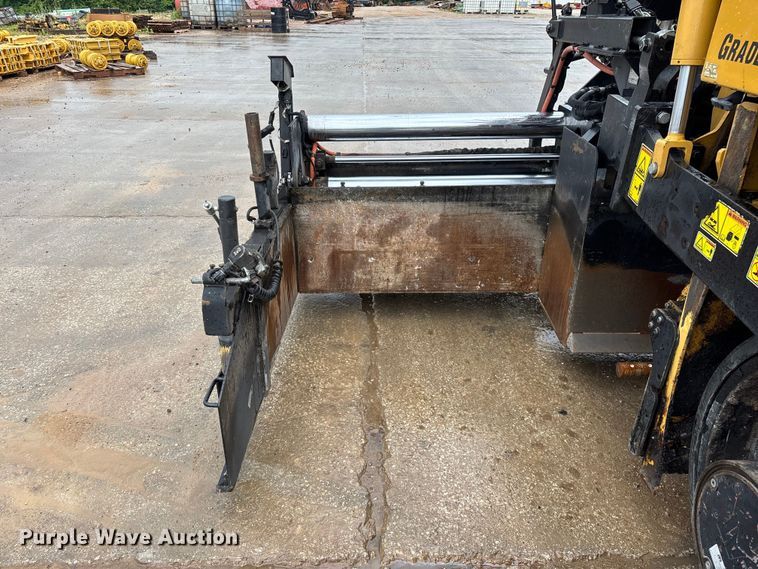 image for item FG0406 2014 Caterpillar AP-655D paver