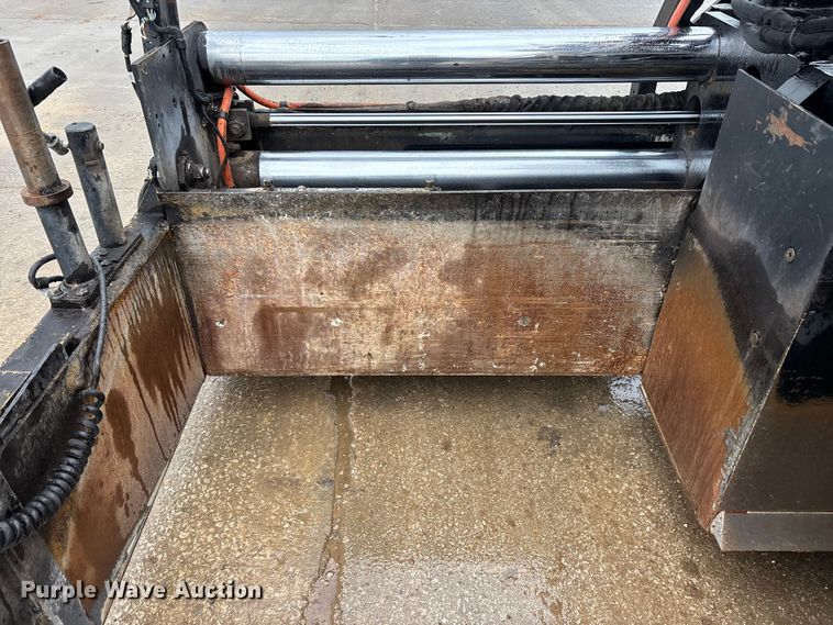 image for item FG0406 2014 Caterpillar AP-655D paver