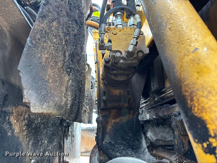 image for item FG0406 2014 Caterpillar AP-655D paver