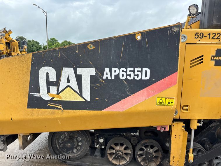 image for item FG0406 2014 Caterpillar AP-655D paver