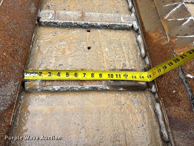 image for item FG0406 2014 Caterpillar AP-655D paver