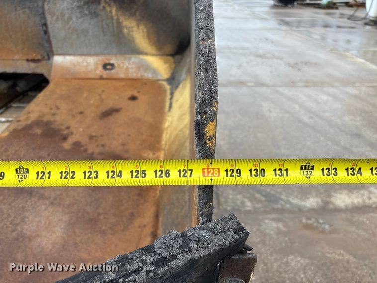 image for item FG0406 2014 Caterpillar AP-655D paver