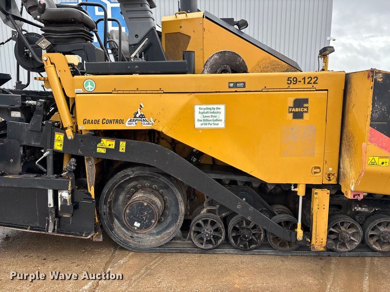 image for item FG0406 2014 Caterpillar AP-655D paver