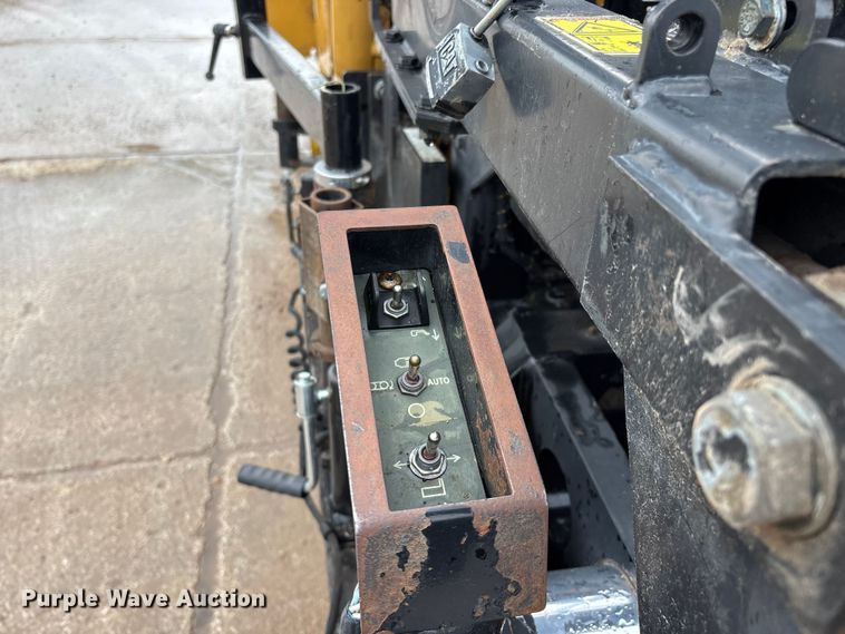 image for item FG0406 2014 Caterpillar AP-655D paver