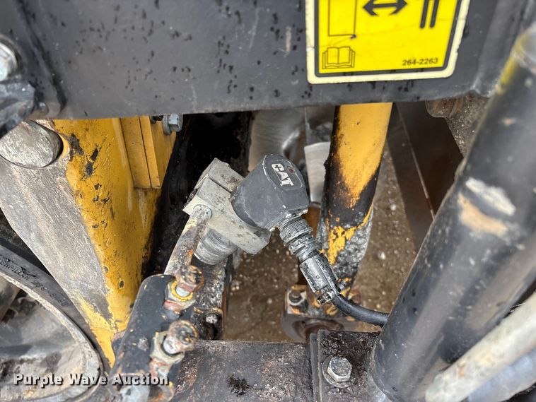 image for item FG0406 2014 Caterpillar AP-655D paver