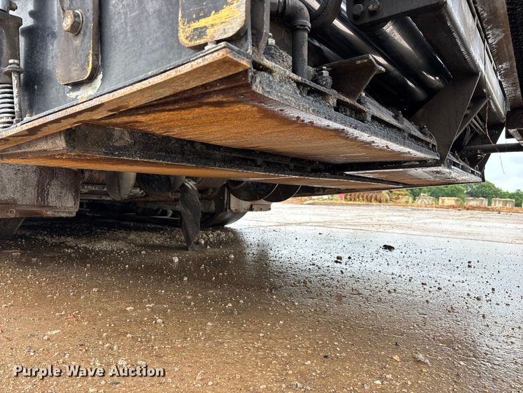 image for item FG0406 2014 Caterpillar AP-655D paver