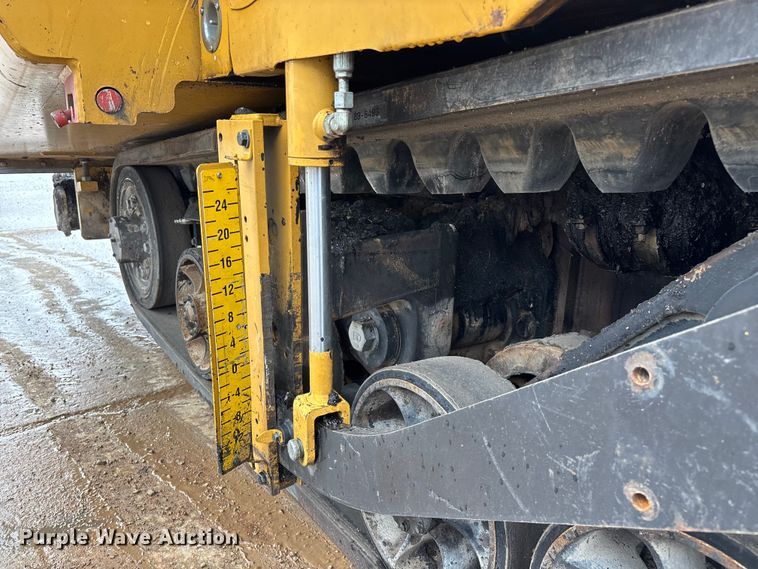 image for item FG0406 2014 Caterpillar AP-655D paver