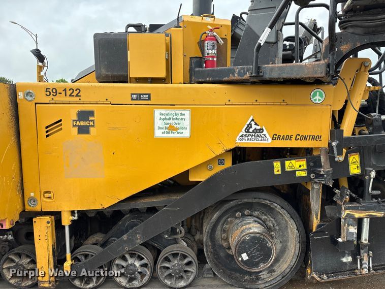 image for item FG0406 2014 Caterpillar AP-655D paver