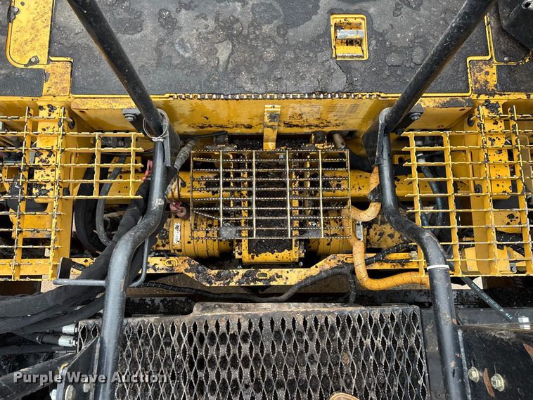 image for item FG0406 2014 Caterpillar AP-655D paver