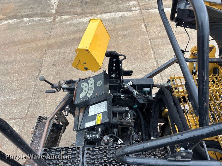 image for item FG0406 2014 Caterpillar AP-655D paver