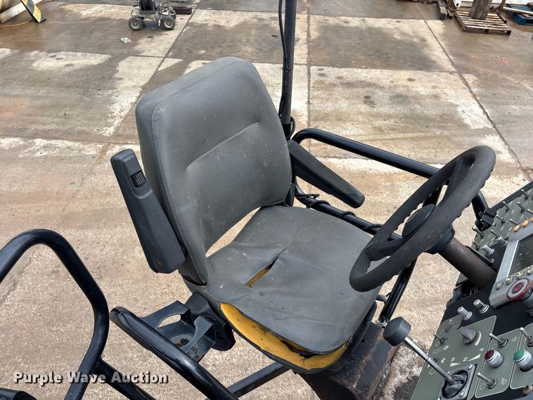 image for item FG0406 2014 Caterpillar AP-655D paver