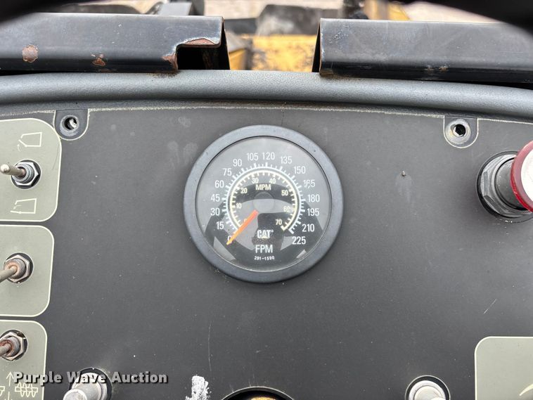 image for item FG0406 2014 Caterpillar AP-655D paver
