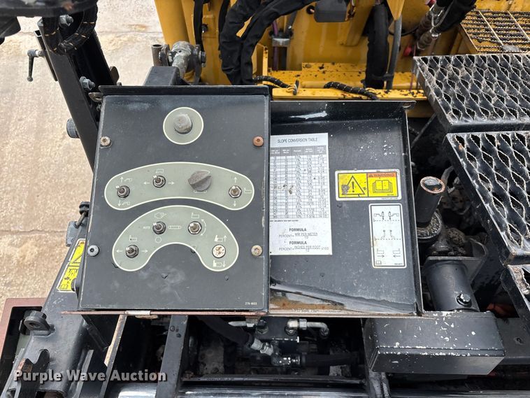 image for item FG0406 2014 Caterpillar AP-655D paver