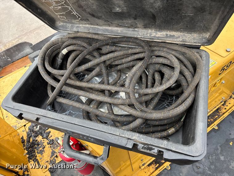 image for item FG0406 2014 Caterpillar AP-655D paver