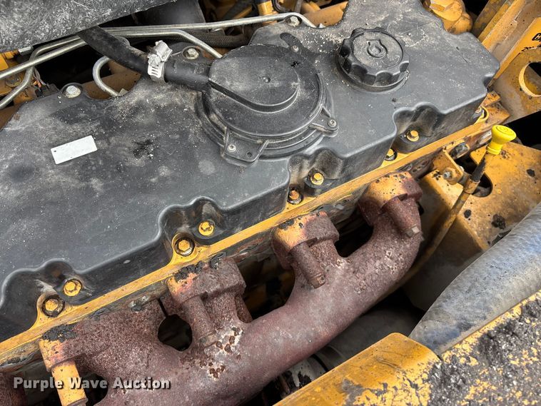 image for item FG0406 2014 Caterpillar AP-655D paver