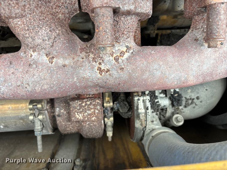 image for item FG0406 2014 Caterpillar AP-655D paver