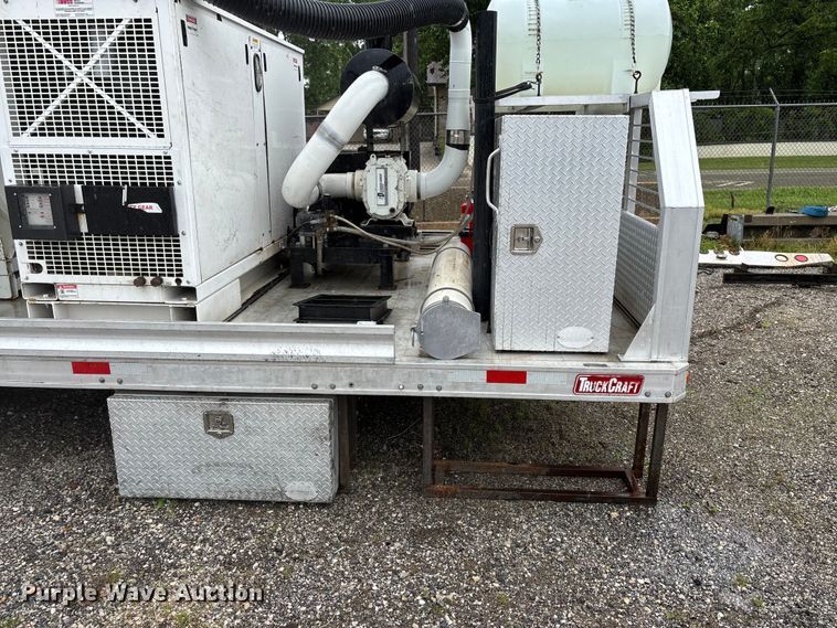 image for item FG0407 Tellus TUT-2003 vacuum excavator truck bed