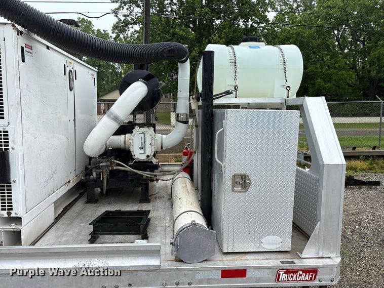 image for item FG0407 Tellus TUT-2003 vacuum excavator truck bed