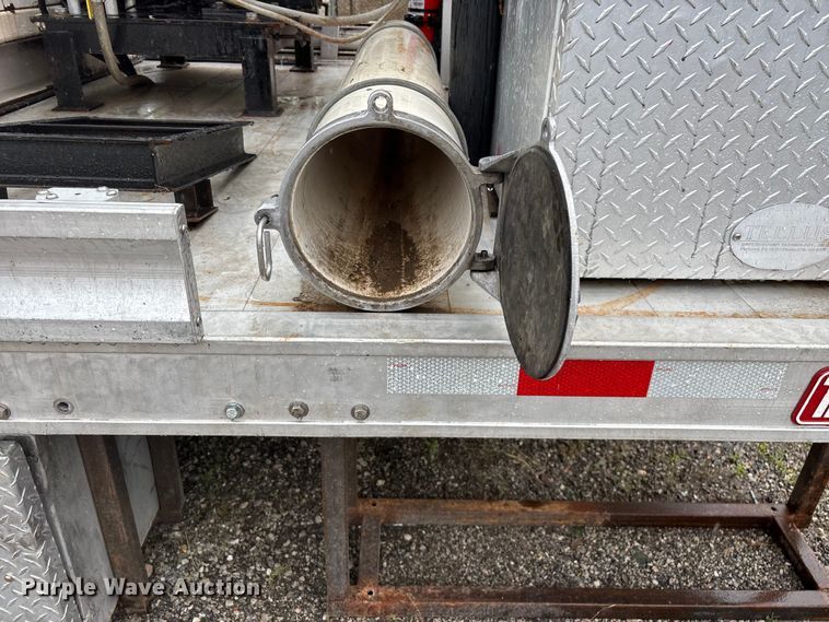 image for item FG0407 Tellus TUT-2003 vacuum excavator truck bed