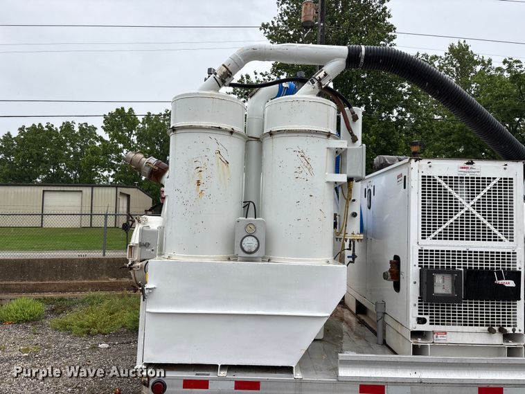 image for item FG0407 Tellus TUT-2003 vacuum excavator truck bed