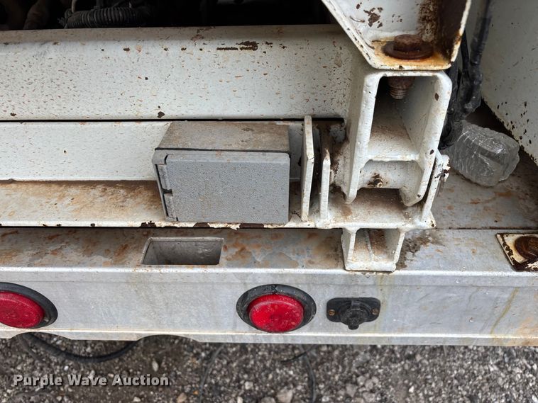 image for item FG0407 Tellus TUT-2003 vacuum excavator truck bed