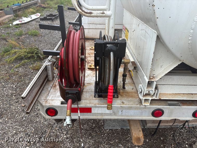 image for item FG0407 Tellus TUT-2003 vacuum excavator truck bed