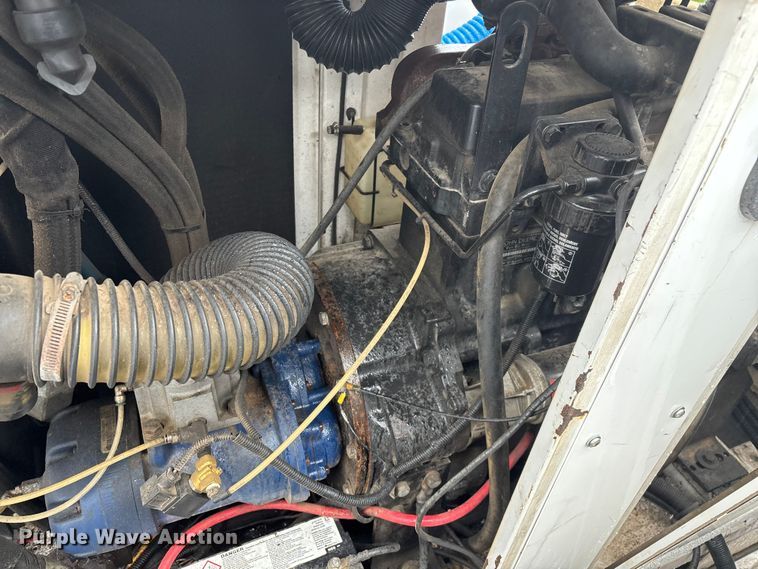 image for item FG0407 Tellus TUT-2003 vacuum excavator truck bed