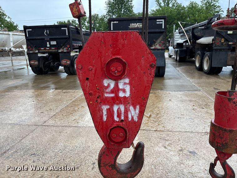 image for item FG0408 1989 Tadano TR-300E crane