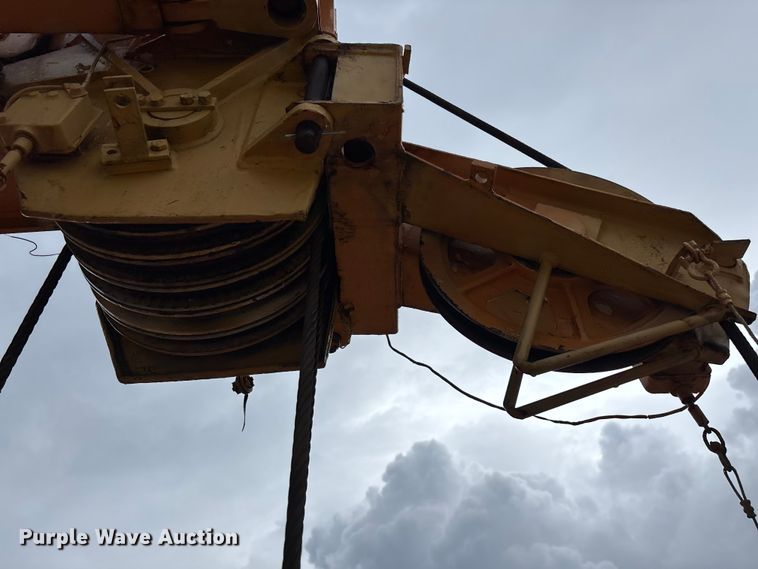 image for item FG0408 1989 Tadano TR-300E crane