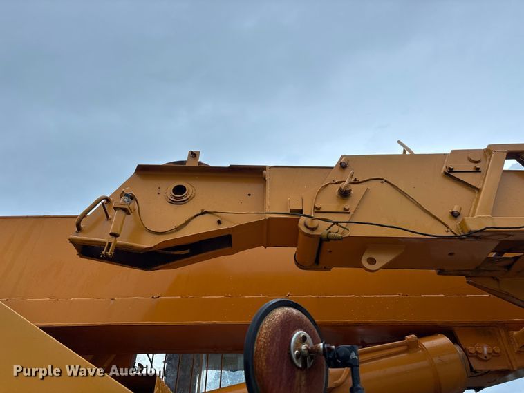 image for item FG0408 1989 Tadano TR-300E crane