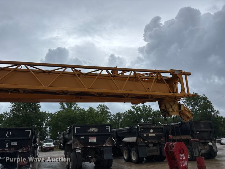 image for item FG0408 1989 Tadano TR-300E crane