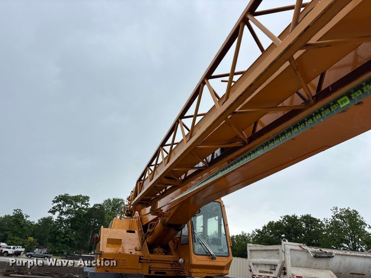 image for item FG0408 1989 Tadano TR-300E crane