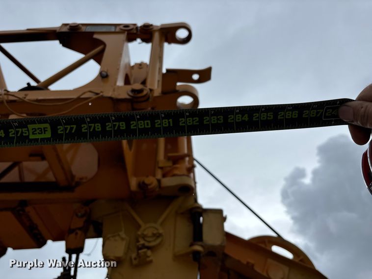 image for item FG0408 1989 Tadano TR-300E crane